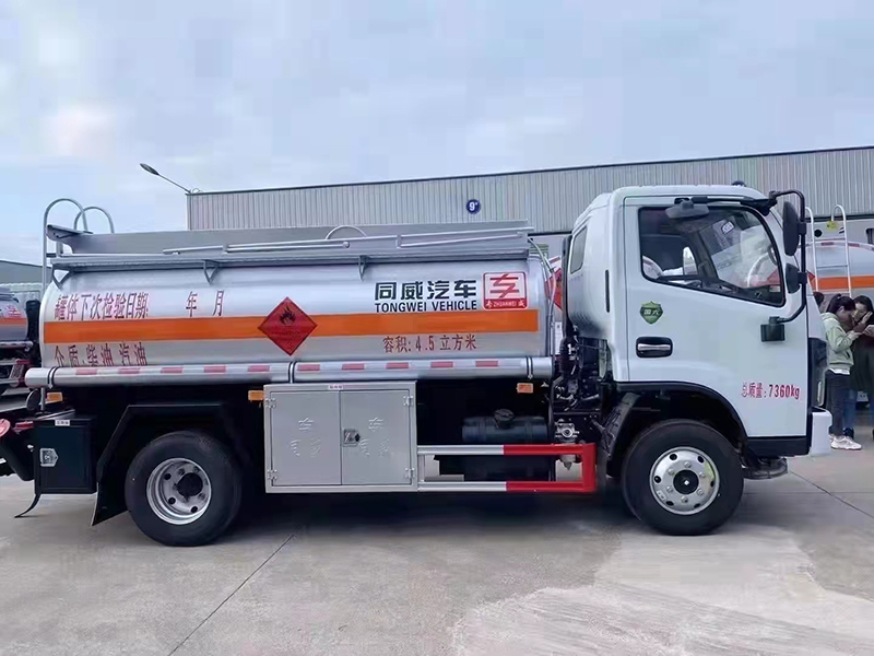 國六東風福瑞卡5噸油罐車